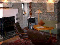 Aiolanbeg Cottage Lounge
